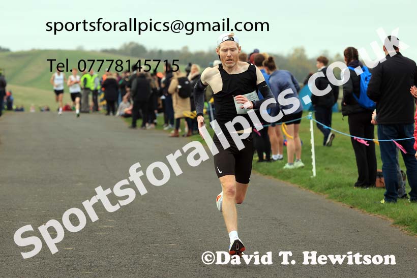 Senior Mens and Womens 2024 Heaton Memorial 10k Road Race, Newcastle Town Moor, Newcastle.   Photo: David T. Hewitson/Sports for All Pics